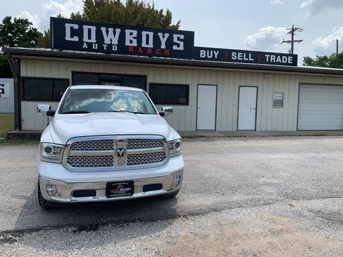 Used 2018 RAM 1500 Laramie w/ Convenience Group AWD/4WD image 7