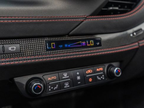 Used 2022 Ferrari F8 Tributo image 97