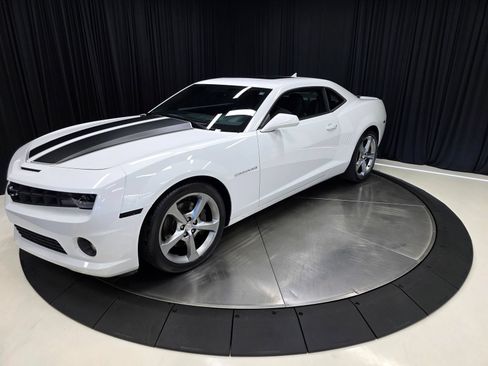 Used 2013 Chevrolet Camaro SS w/ RS Package RWD image 8