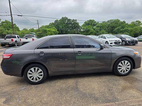 Used 2011 Toyota Camry image 14