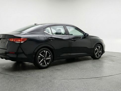 Used 2025 Nissan Sentra SV FWD image 9