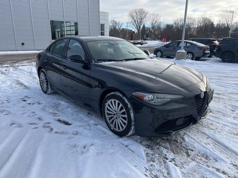Used 2022 Alfa Romeo Giulia Sprint image 3