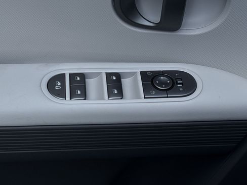 New 2027 Hyundai Ioniq 5 SEL RWD image 15