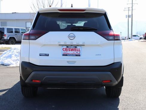 Used 2023 Nissan Rogue S image 5
