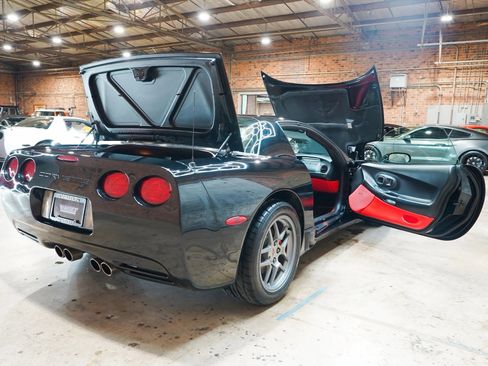 Used 2002 Chevrolet Corvette Z06 w/ Memory Pkg RWD image 29