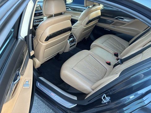 Used 2016 BMW 750i xDrive image 23