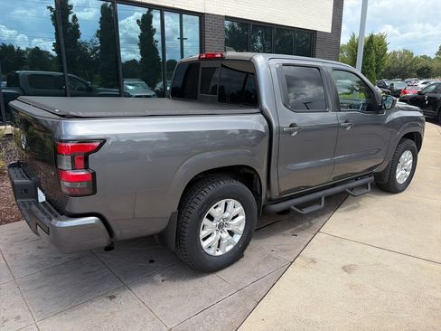 Used 2022 Nissan Frontier SV RWD image 5