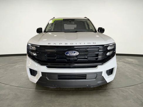 Used 2025 Ford Expedition Active AWD/4WD image 6