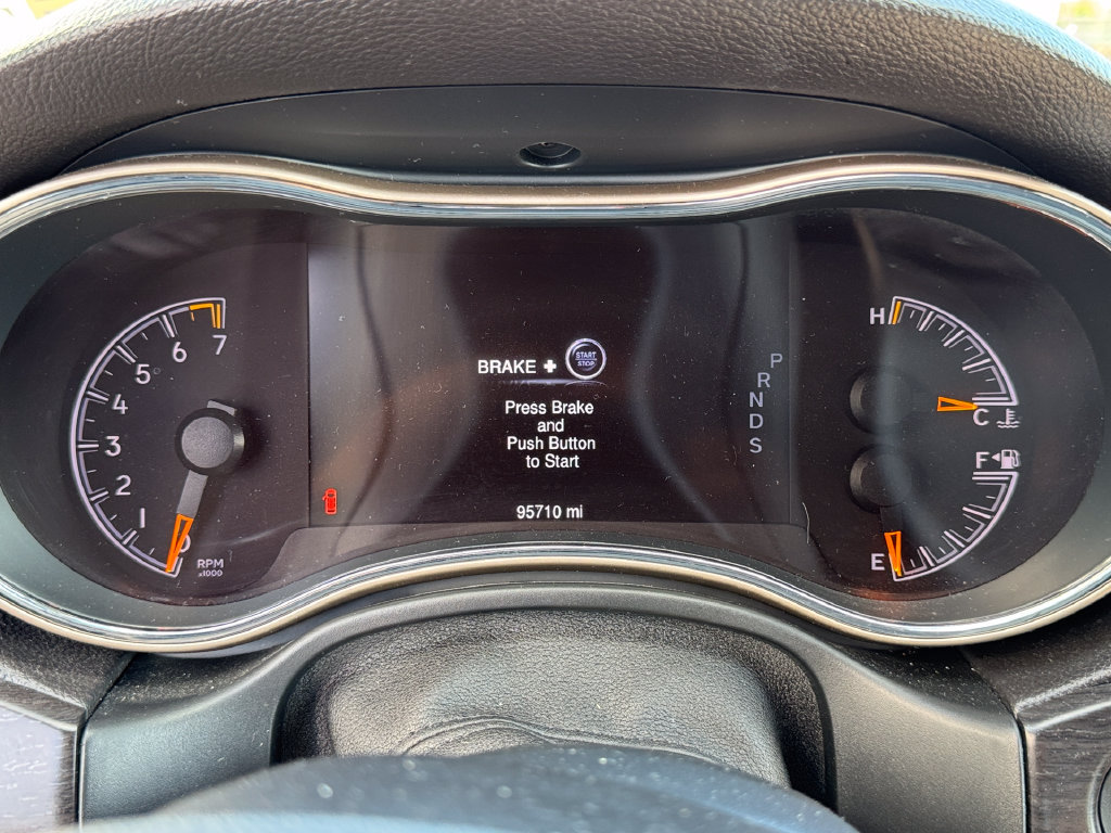 Used 2015 Jeep Grand Cherokee Limited RWD image 25