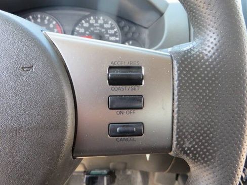 Used 2010 Nissan Frontier SE w/ SE Value Truck Pkg AWD/4WD image 14