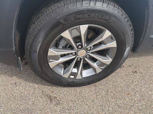 Used 2025 Chevrolet Equinox LT AWD/4WD image 9