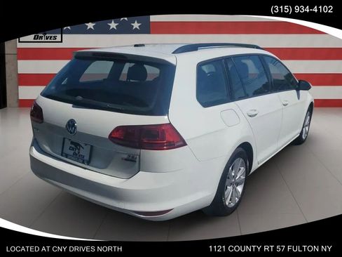 Used 2017 Volkswagen Golf S w/ Driver Assistance Package AWD/4WD image 5