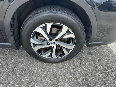 Used 2021 Subaru Outback Touring image 4