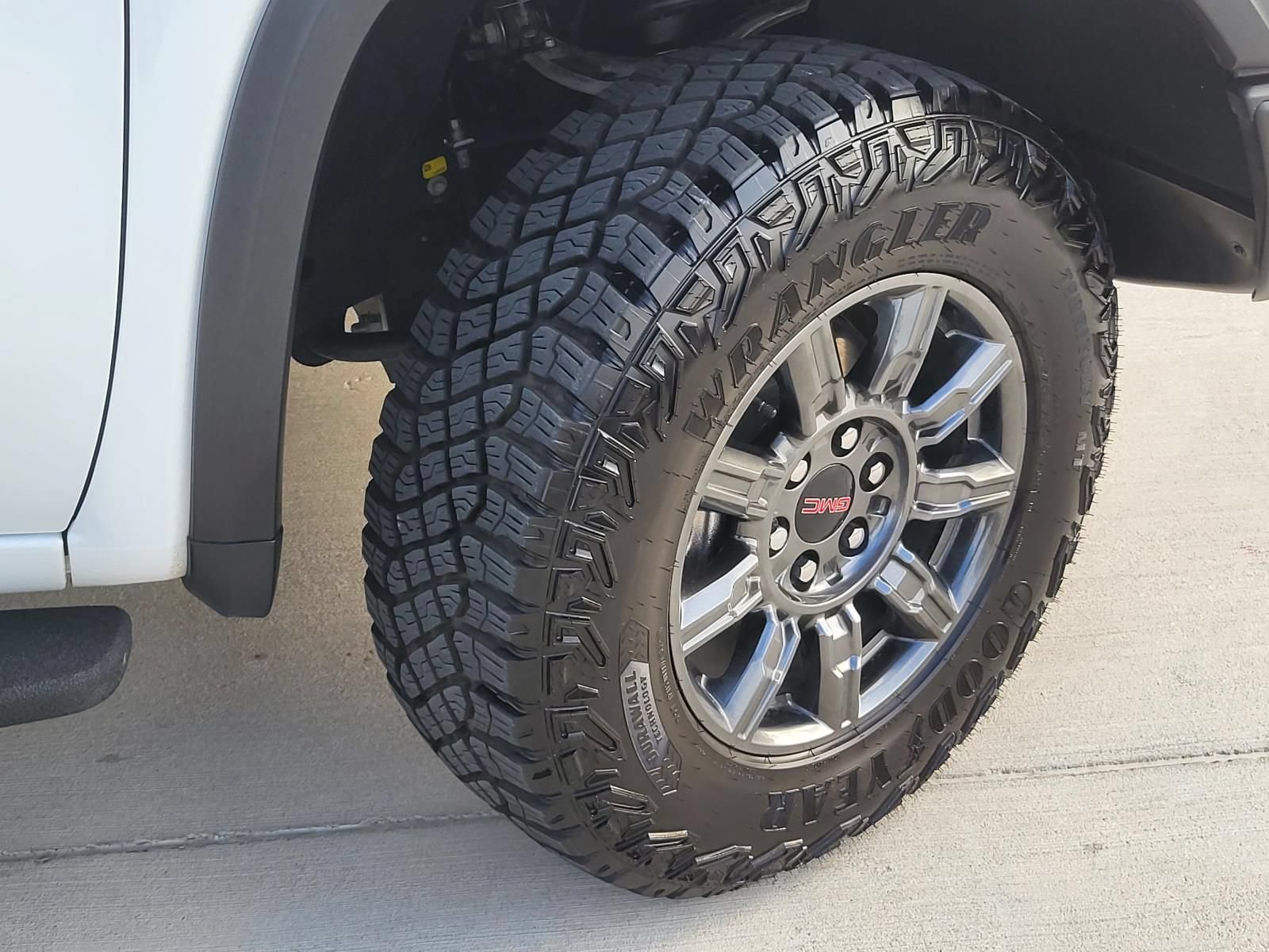Used 2026 GMC Sierra 1500 AT4X AWD/4WD image 8