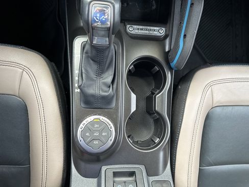 Used 2022 Ford Bronco Wildtrak image 7