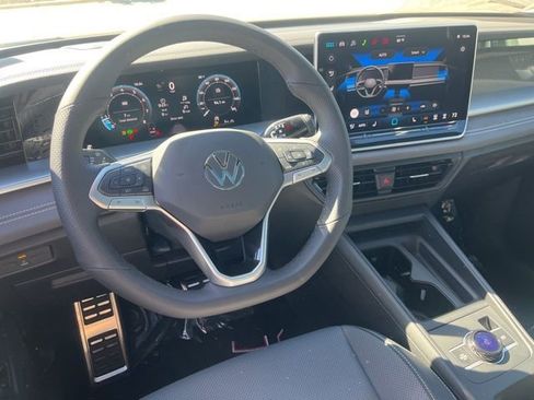 New 2026 Volkswagen Tiguan SE R-Line AWD/4WD image 28