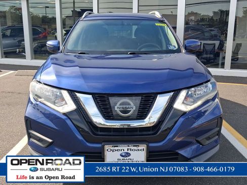 Used 2017 Nissan Rogue S w/ Appearance Package AWD/4WD image 2
