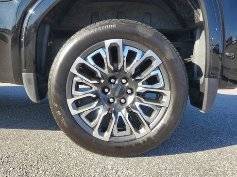 Used 2024 GMC Sierra 1500 Denali Ultimate image 10
