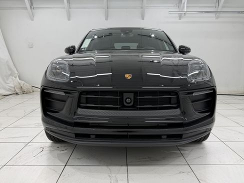 New 2026 Porsche Macan AWD/4WD image 9