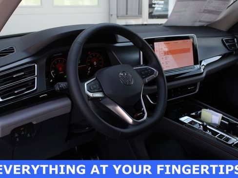 New 2026 Volkswagen Atlas Peak Edition AWD/4WD image 2