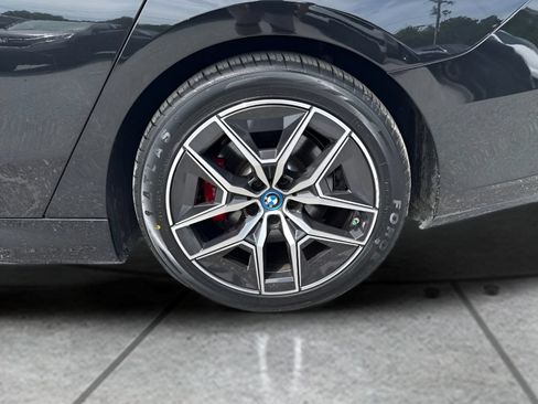 Used 2024 BMW i5 eDrive40i w/ M Sport Package RWD image 34