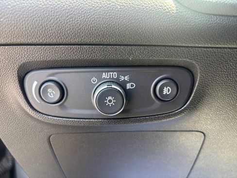 Used 2020 Buick Encore GX Select w/ Sport Touring Package FWD image 16