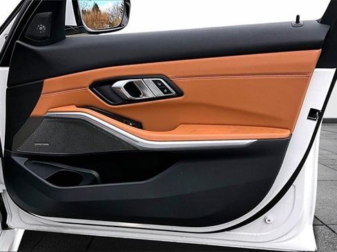 Used 2020 BMW 330i xDrive Sedan w/ Convenience Package image 31