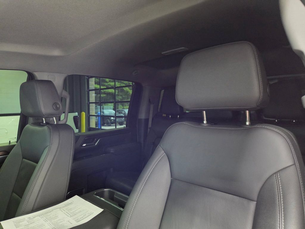 Used 2025 Chevrolet Silverado 2500 LT w/ Trail Boss Package AWD/4WD image 33