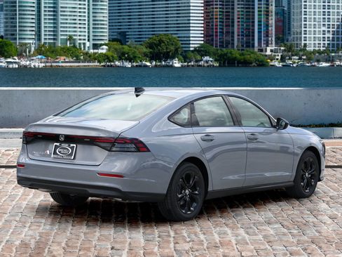 New 2025 Honda Accord SE image 5