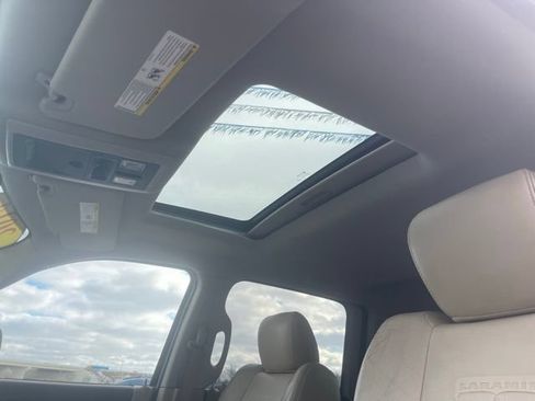 Used 2014 RAM 2500 Laramie w/ Convenience Group AWD/4WD image 24