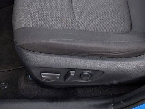 Used 2021 Toyota RAV4 XLE image 28