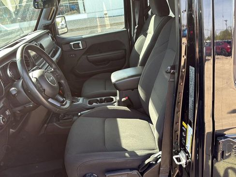 Used 2023 Jeep Wrangler Willys image 12
