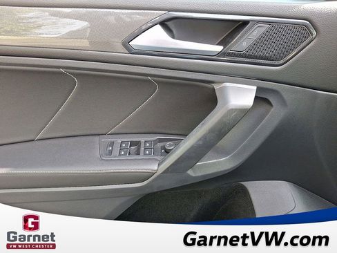Certified 2022 Volkswagen Tiguan SE image 13