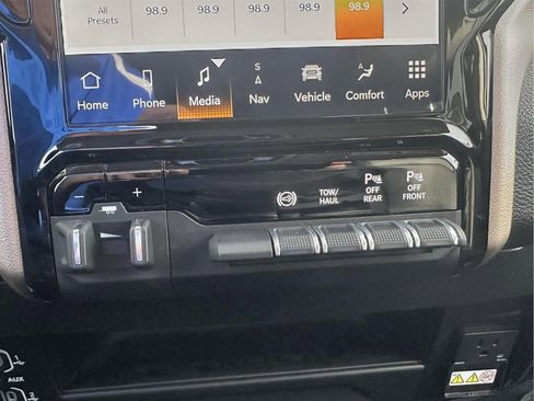 Used 2024 RAM 2500 Laramie w/ Safety Group image 24