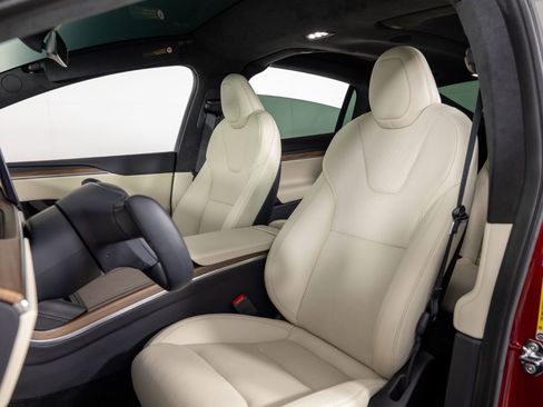 Used 2023 Tesla Model X image 16