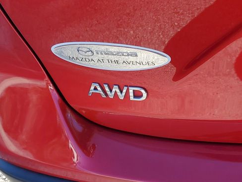 Used 2023 INFINITI QX50 Sensory image 9