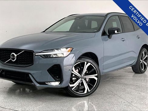 Certified 2023 Volvo XC60 B5 Ultimate w/ Climate Package image 16