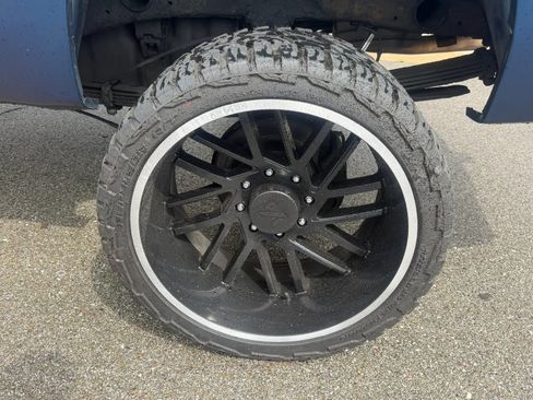 Used 2012 GMC Sierra 2500 Denali w/ Suspension Package, Off-Road AWD/4WD image 34