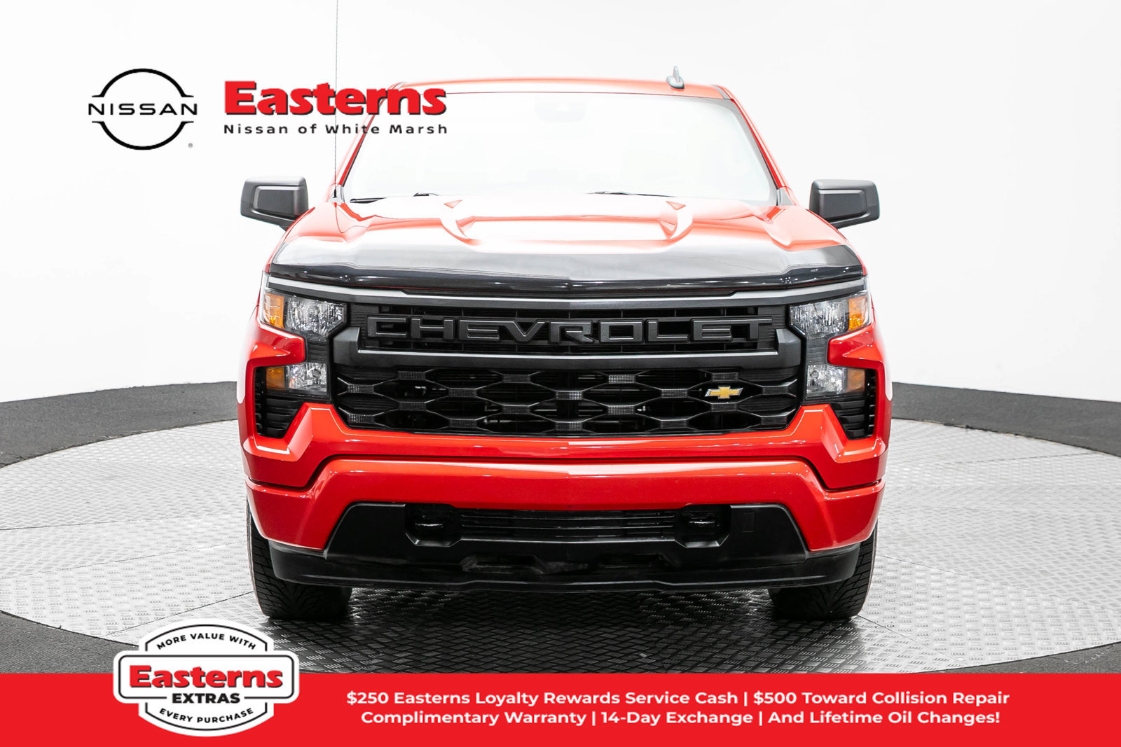 Used 2024 Chevrolet Silverado 1500 Custom AWD/4WD image 2