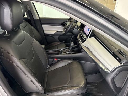 Used 2022 Jeep Compass Limited w/ Elite Group image 13