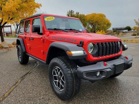 Used 2024 Jeep Wrangler Unlimited Rubicon image 2