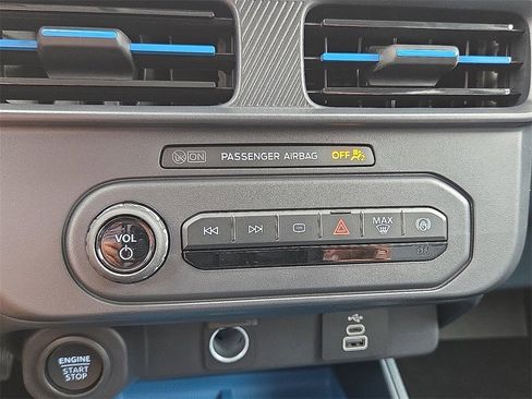 New 2025 Ford Maverick XLT w/ XLT Luxury Package image 14