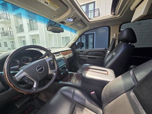 Used 2013 GMC Yukon XL Denali RWD image 42