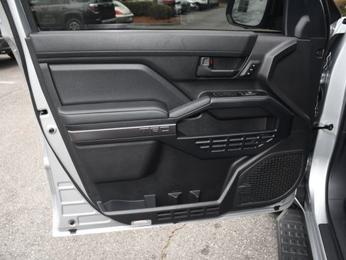 Certified 2025 Toyota 4Runner TRD Off-Road Premium image 10