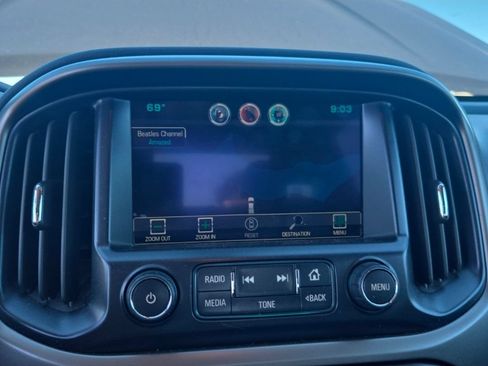 Used 2015 Chevrolet Colorado Z71 AWD/4WD image 10