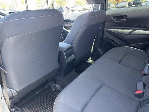 Used 2025 Toyota Corolla LE FWD image 17