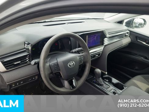 Used 2025 Toyota Camry LE image 15