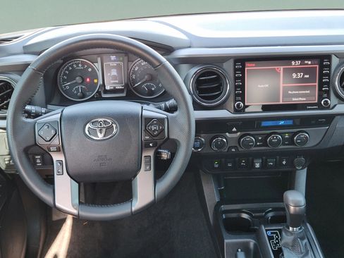 Used 2023 Toyota Tacoma TRD Off-Road w/ Technology Package image 32