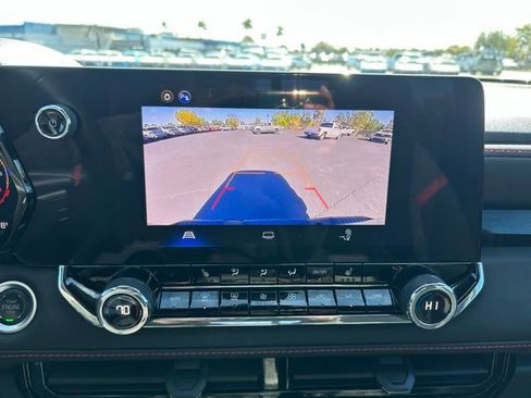 Used 2025 Chevrolet Colorado Z71 AWD/4WD image 24