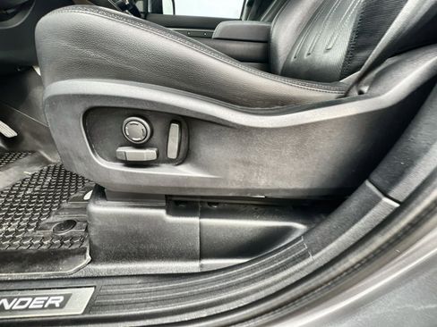 Used 2021 Land Rover Defender 110 X-Dynamic SE image 14